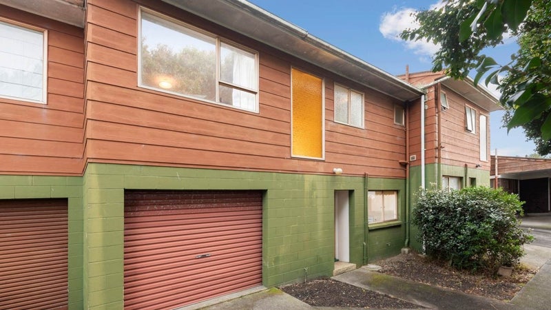 3/3 Akehurst Avenue, New Lynn, Auckland - Carousel 1