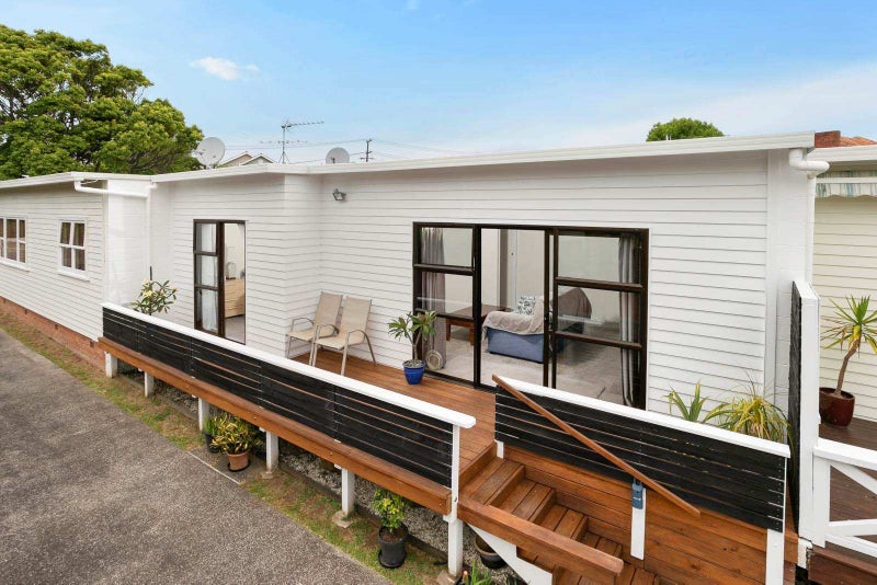 55C Selwyn Avenue, Mission Bay, Auckland - Carousel 1