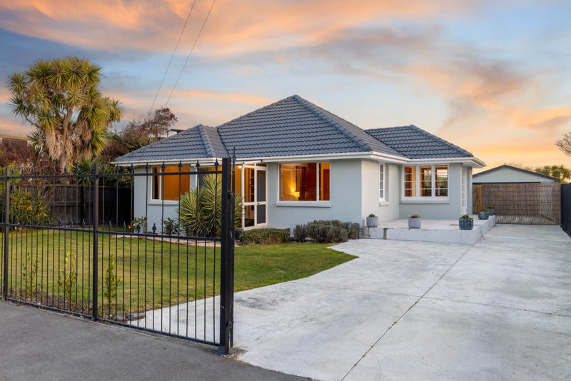 370 Keyes Road, New Brighton, Christchurch - Carousel 1