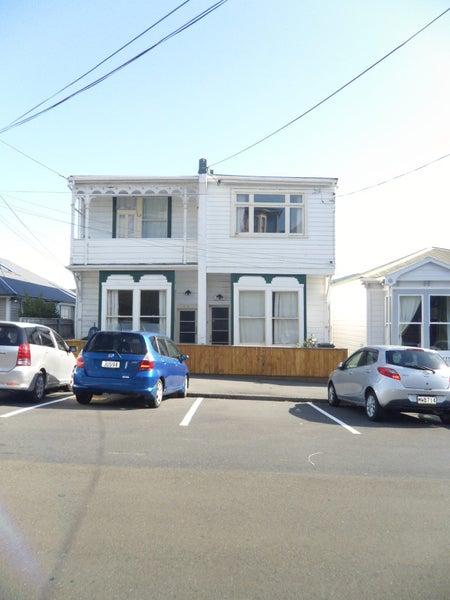 18 Hiropi Street, Newtown, Wellington - Carousel 1