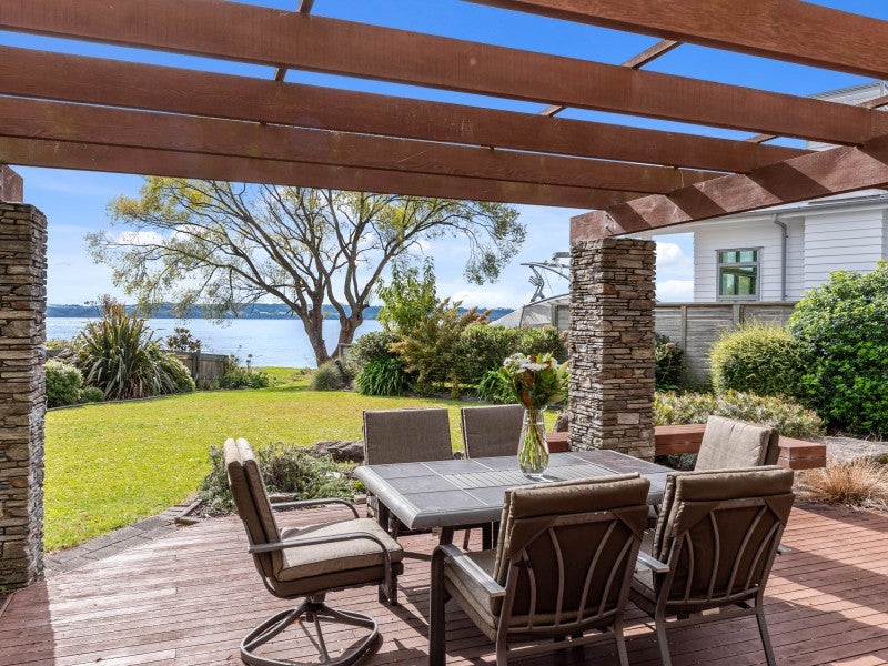 52 Gemini Place, Kawaha Point, Rotorua - Carousel 1