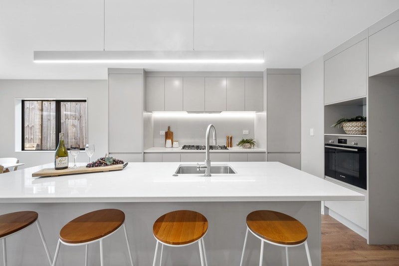 7B De Quincey Terrace, Highland Park, Auckland - Carousel 2