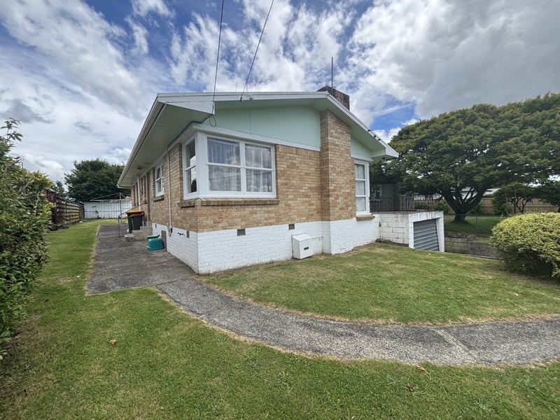 33 Morris Road, Hillcrest, Hamilton - Carousel 2