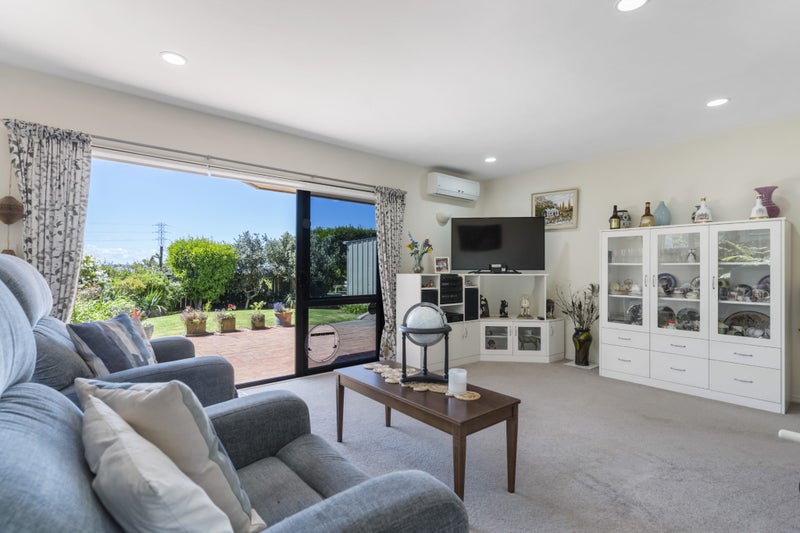 18 Fairlea Road, Te Atatu South, Auckland - Carousel 2