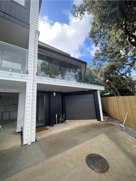 7/874A Mount Eden Road, Three Kings, Auckland - Carousel 1