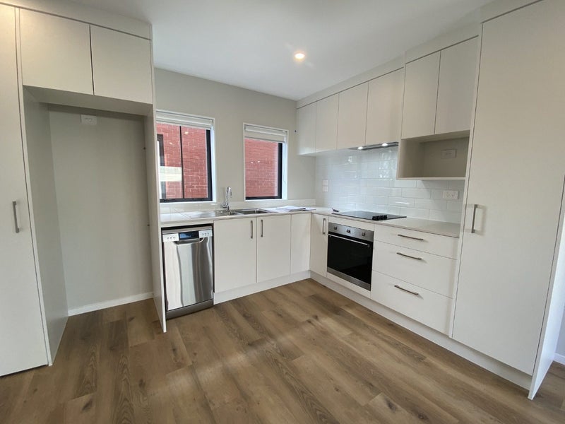 5/15 Sunhill Road, Sunnyvale, Auckland - Carousel 2