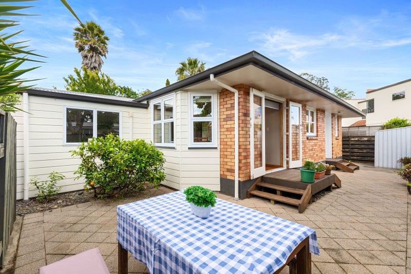529D Devonport Road, Tauranga South, Tauranga - Carousel 2