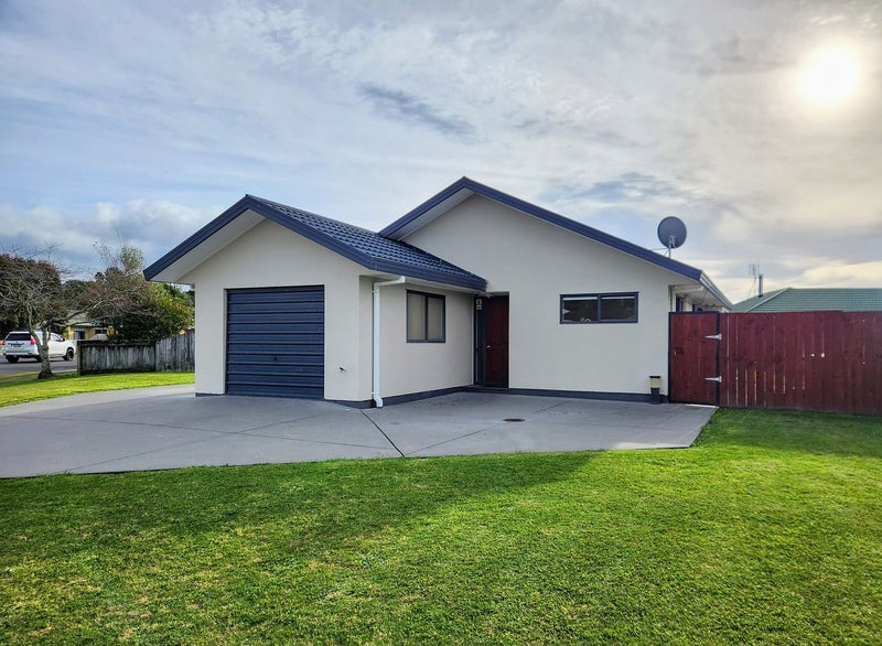 16 Aaron Place, Brookfield, Tauranga - Carousel 1