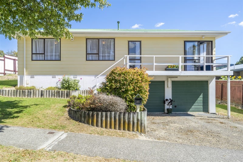 98 Gemstone Drive, Birchville, Upper Hutt - Carousel 2