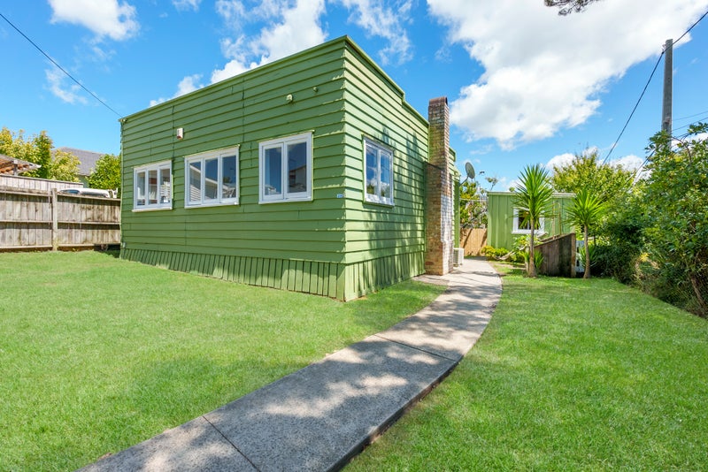 40C Cresta Avenue, Beach Haven, Auckland - Carousel 2