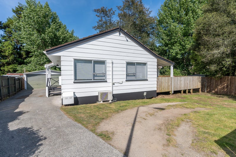 21 Manor Place, Bader, Hamilton - Carousel 1