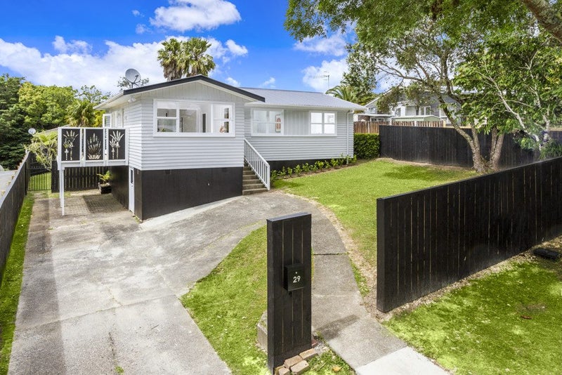 29 Castleton Street, Birkdale, Auckland - Carousel 1
