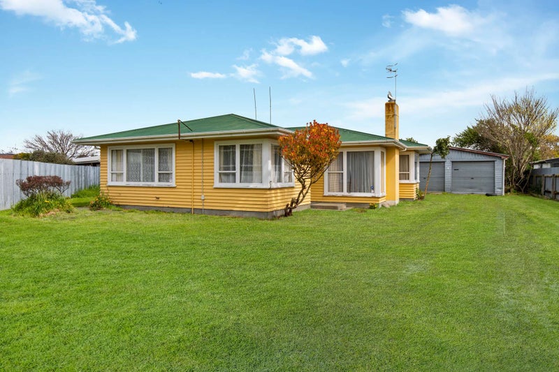 8 Waterford Place, Westbrook, Palmerston North - Carousel 1