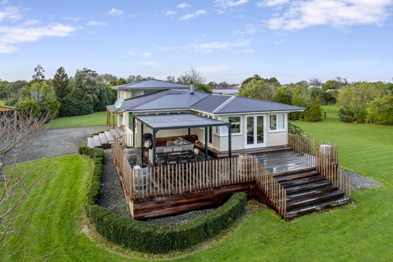 143C Gillespies Line, Palmerston North - Carousel 2