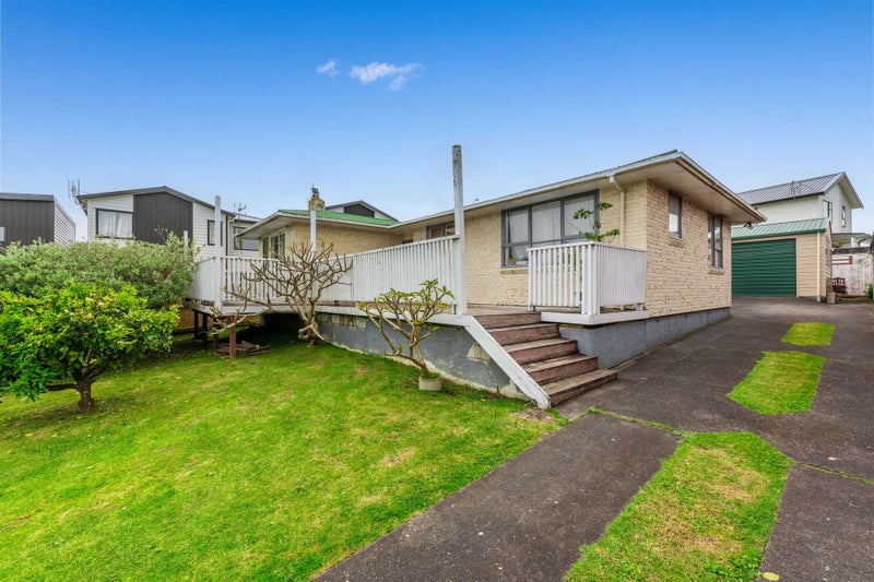 33 Imrie Avenue, Mangere, Auckland - Carousel 1