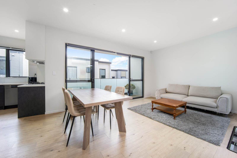 3/26 Long Bay Drive, Torbay, Auckland - Carousel 2