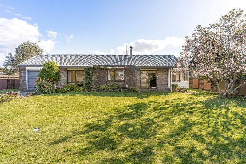 16 Kane Road, Papamoa Beach, Papamoa - Carousel 2