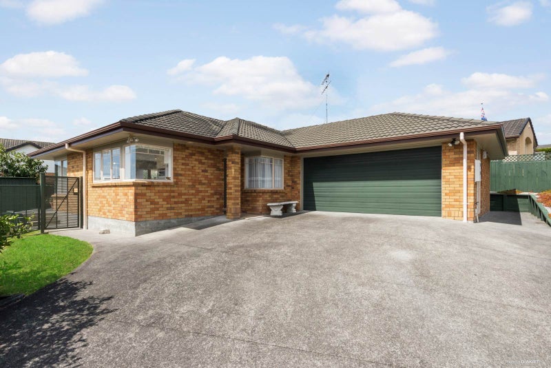 9 Rush Creek Drive, Westgate, Auckland - Carousel 1