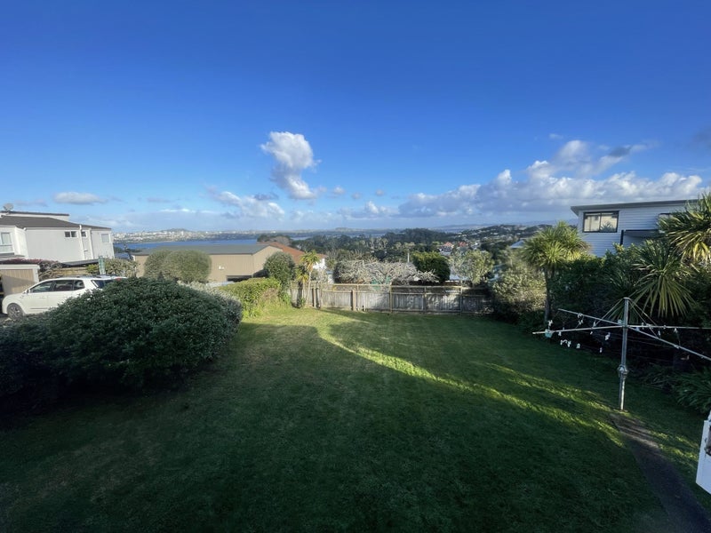 11 Colonial Road, Chatswood, Auckland - Carousel 8