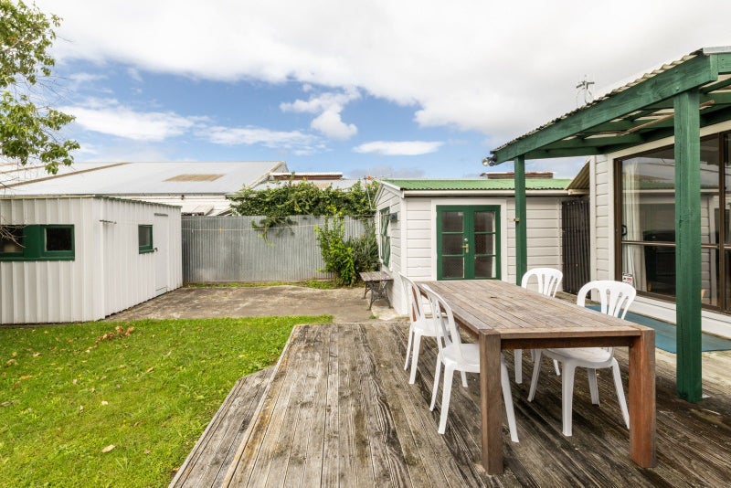 1117 Karamu Road North, Mayfair, Hastings - Carousel 2