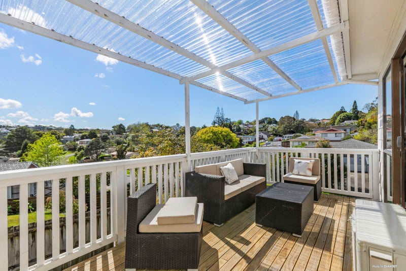 72 Powrie Street, Glenfield, Auckland - Carousel 2