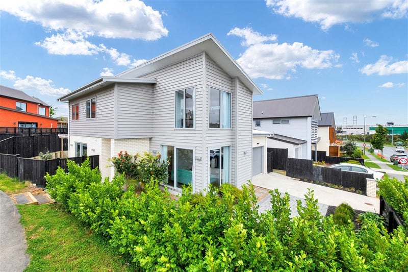 25B Westgate Drive, Westgate, Auckland - Carousel 1