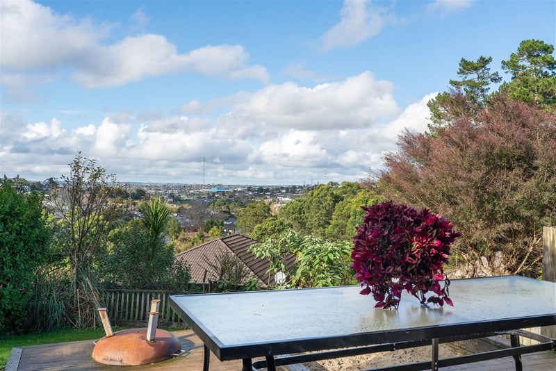 53 Helleur Road, Massey, Auckland - Carousel 27