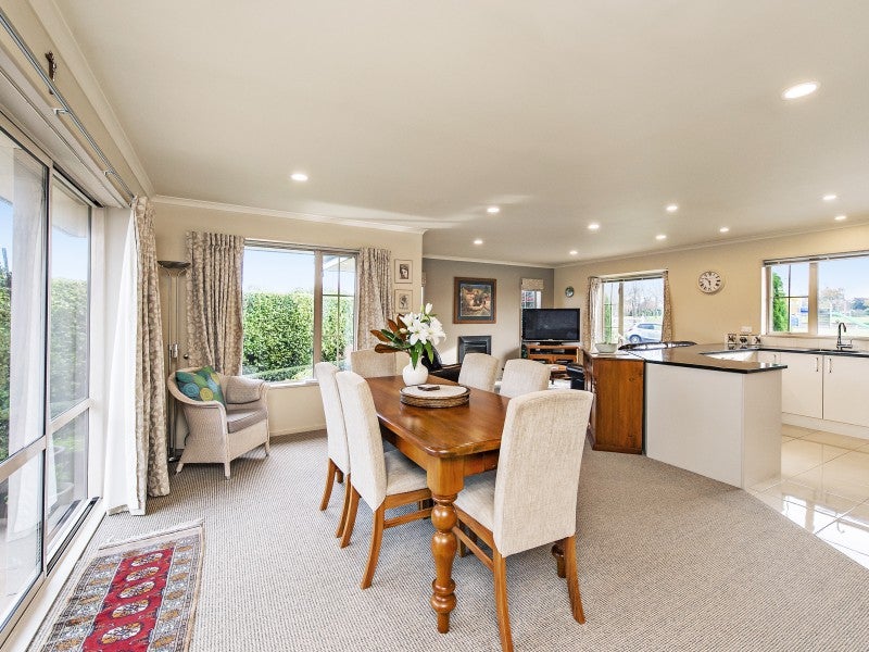 47 Kinsella Crescent, Aidanfield, Christchurch - Carousel 2