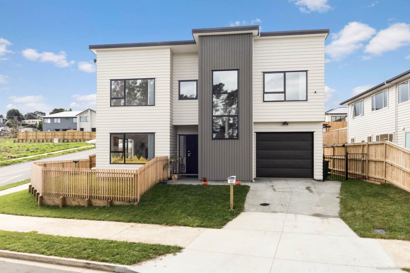 131 Tiriwa Drive, Massey, Auckland - Carousel 1
