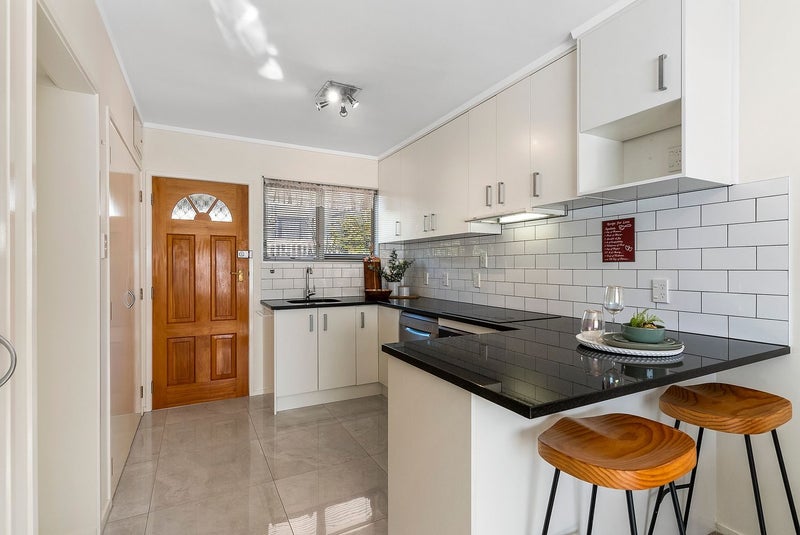 4/112 Gossamer Drive, Pakuranga Heights, Auckland - Carousel 2