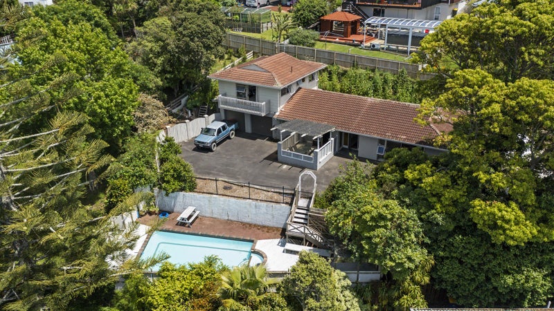 25A Ravenwood Drive, Forrest Hill, Auckland - Carousel 1