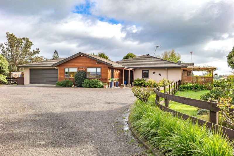 138 Muhunoa Road, OHAU, LEVIN - Carousel 1