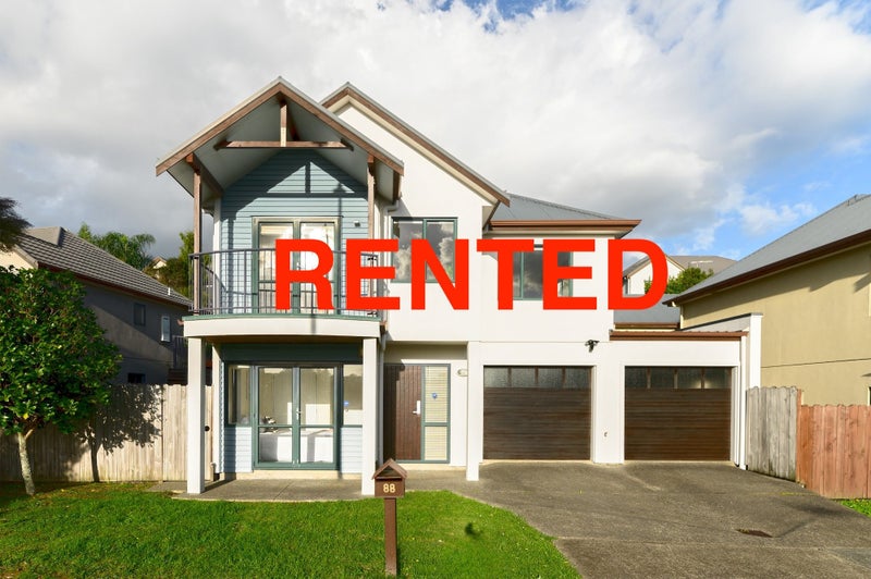 88 Fields Parade, Oteha, Auckland - Carousel 1