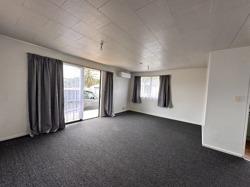 23 Laxon Avenue, Otara, Auckland - Carousel 1
