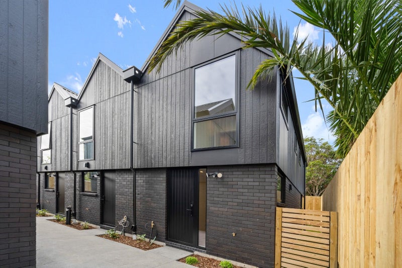 48 Torrington Crescent, Glen Innes, Auckland - Carousel 1