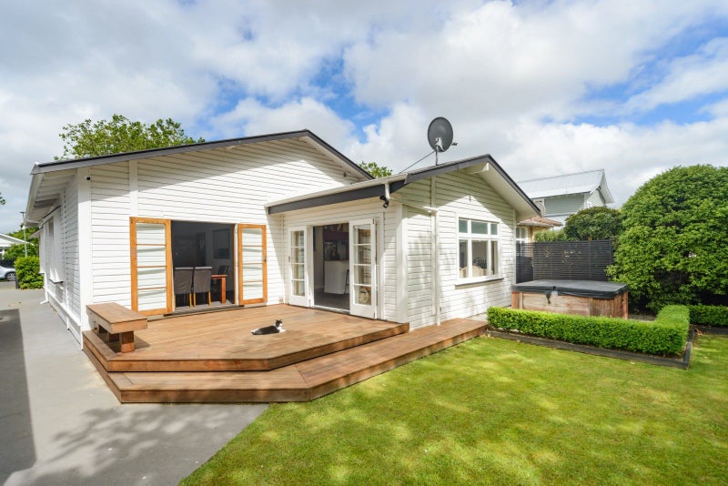 15 Mere Mere Avenue, Palmerston North, Palmerston North - Carousel 2
