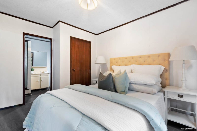 61B Highland Park Drive, Highland Park, Auckland - Carousel 1