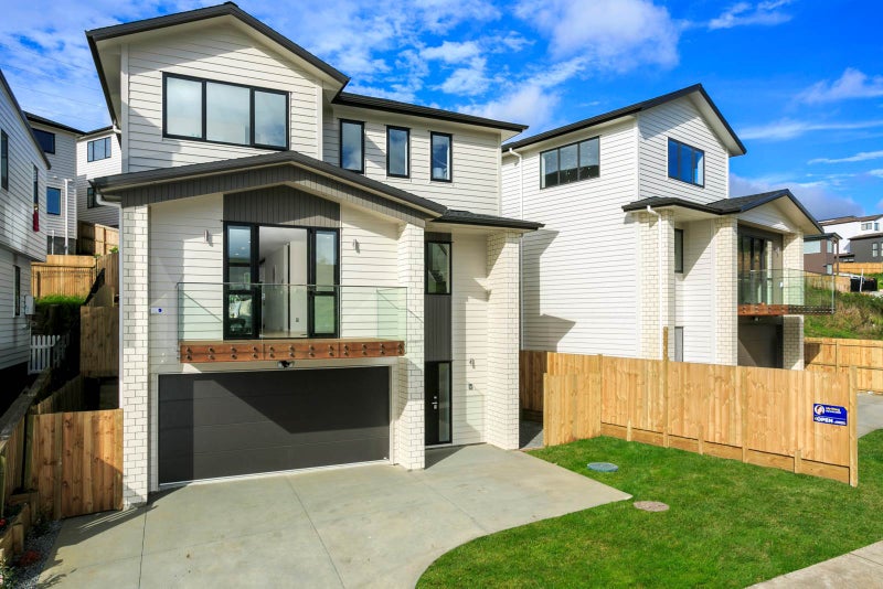 25 Lawson Creek Street, Massey, Auckland - Carousel 2