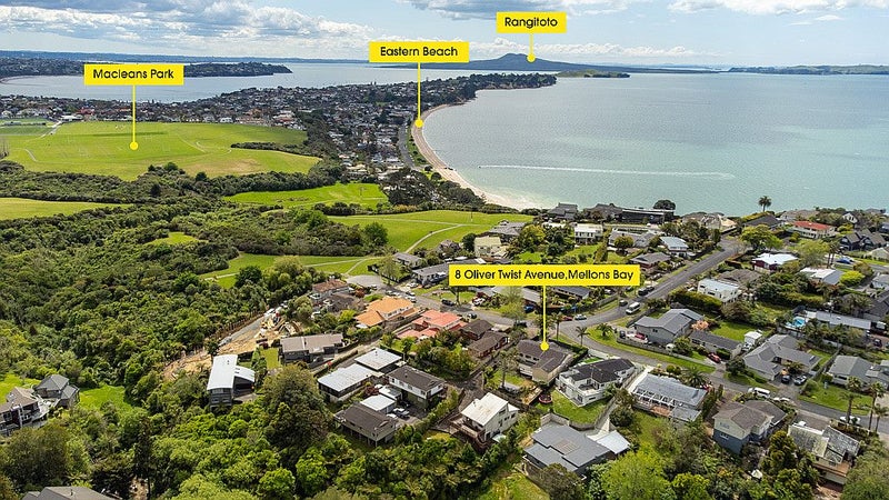 8 Oliver Twist Avenue, Mellons Bay, Auckland - Carousel 1