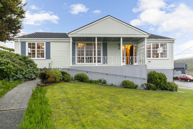 94 Warwick Street, Wilton, Wellington - Carousel 1
