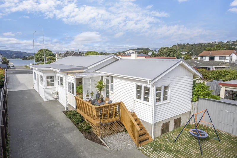 29 Mana Esplanade, Paremata, Porirua - Carousel 1