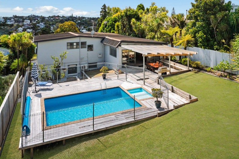 14 Acacia Road, Torbay, Auckland - Carousel 2