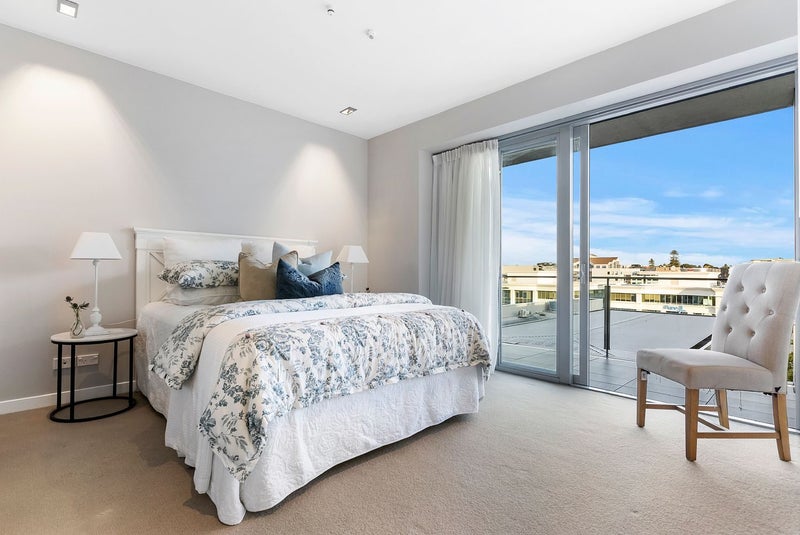 1E/11 George Street, Newmarket, Auckland - Carousel 21