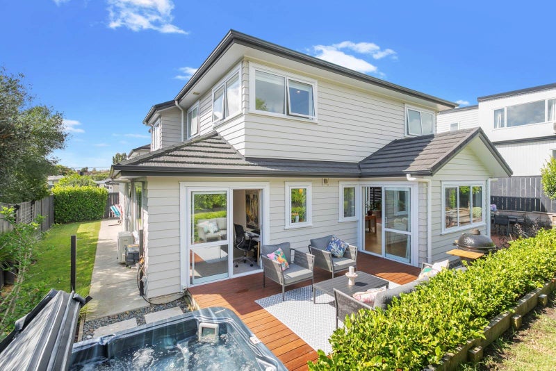 14A Bardia Street, Belmont, Auckland - Carousel 2