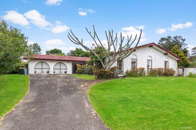 11 Hamish Place, Sunnyhills, Auckland - Carousel 1