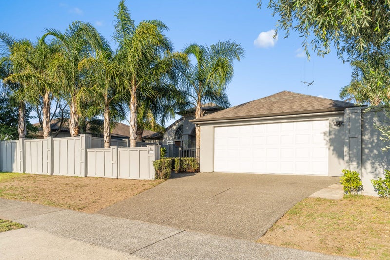 8 Thebes Grove, Papamoa Beach, Papamoa - Carousel 2