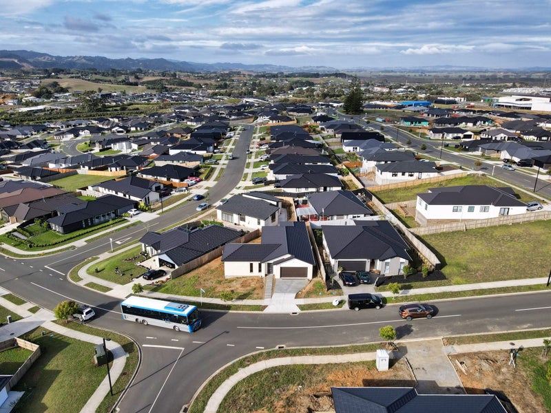 6 Peter Bourne Drive, Pokeno - Carousel 2