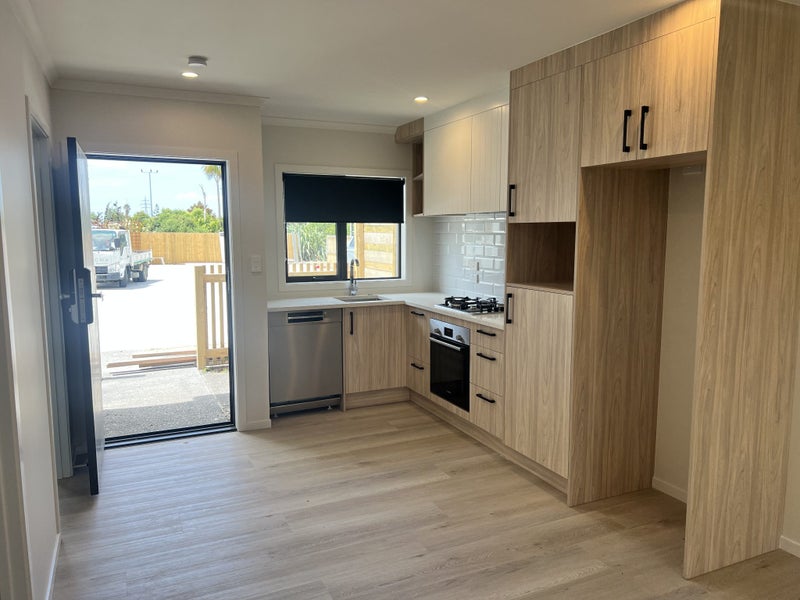 423 Dey Street, Hamilton East, Hamilton - Carousel 2