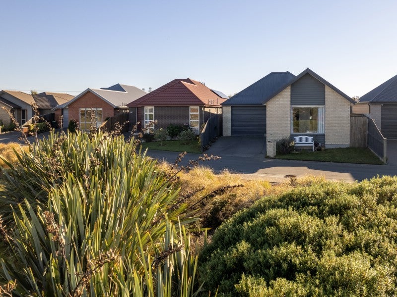 9 Tangy Loch Lane, Broomfield, Christchurch - Carousel 1