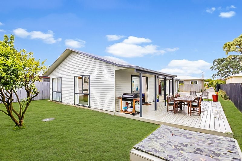 13A Albert Road, Kelston, Auckland - Carousel 2